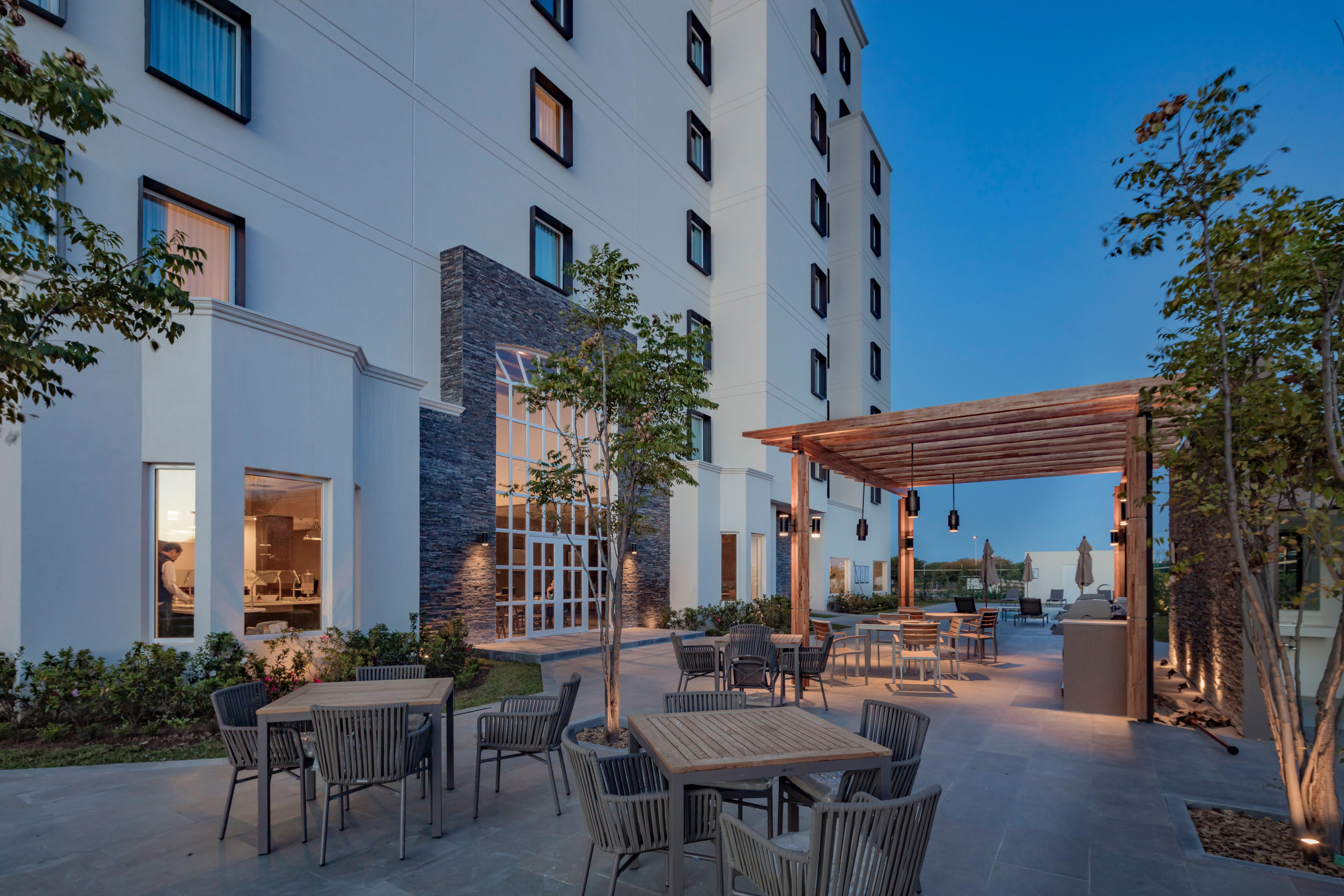 Staybridge Suites Silao By Ihg 外观 照片