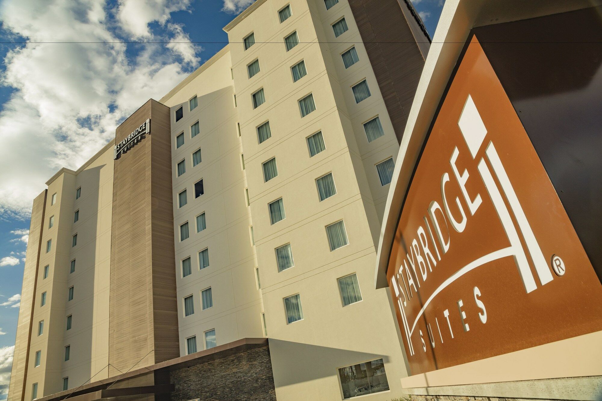 Staybridge Suites Silao By Ihg 外观 照片